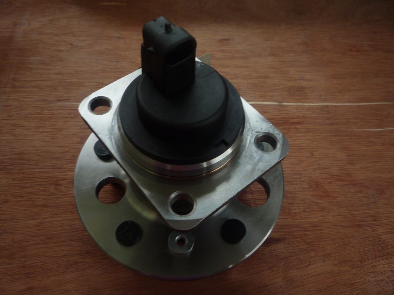 CRS NT512006 Wheel Bearing and Hub Assembly