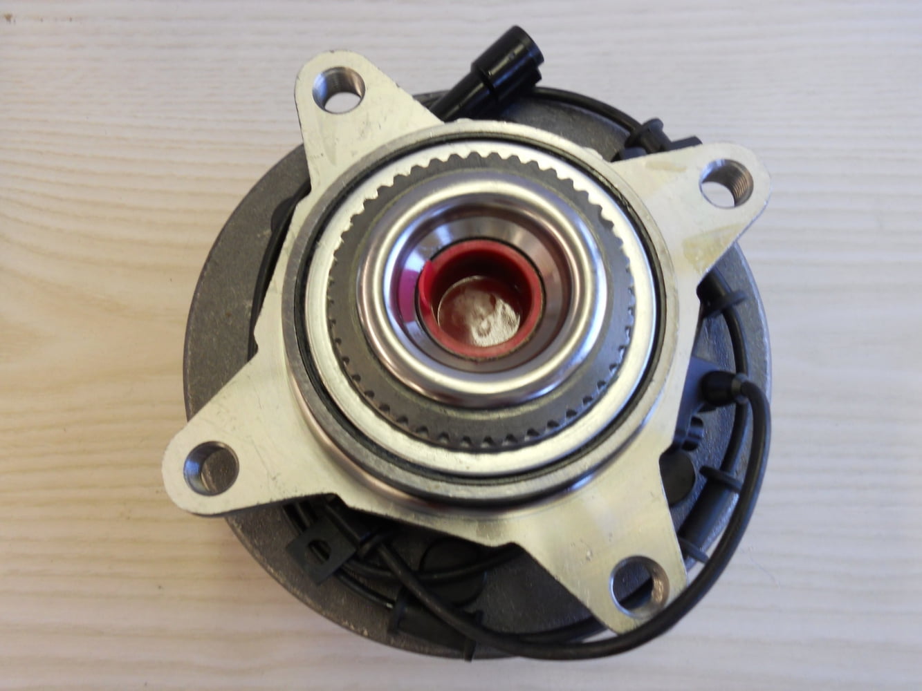 CRS NT515043 Wheel Bearing and Hub Assembly