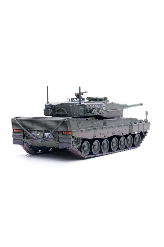 German Leopard 2A4 Tank Model 1:72 Scale Designed for Birthday and Christmas Gift Giving