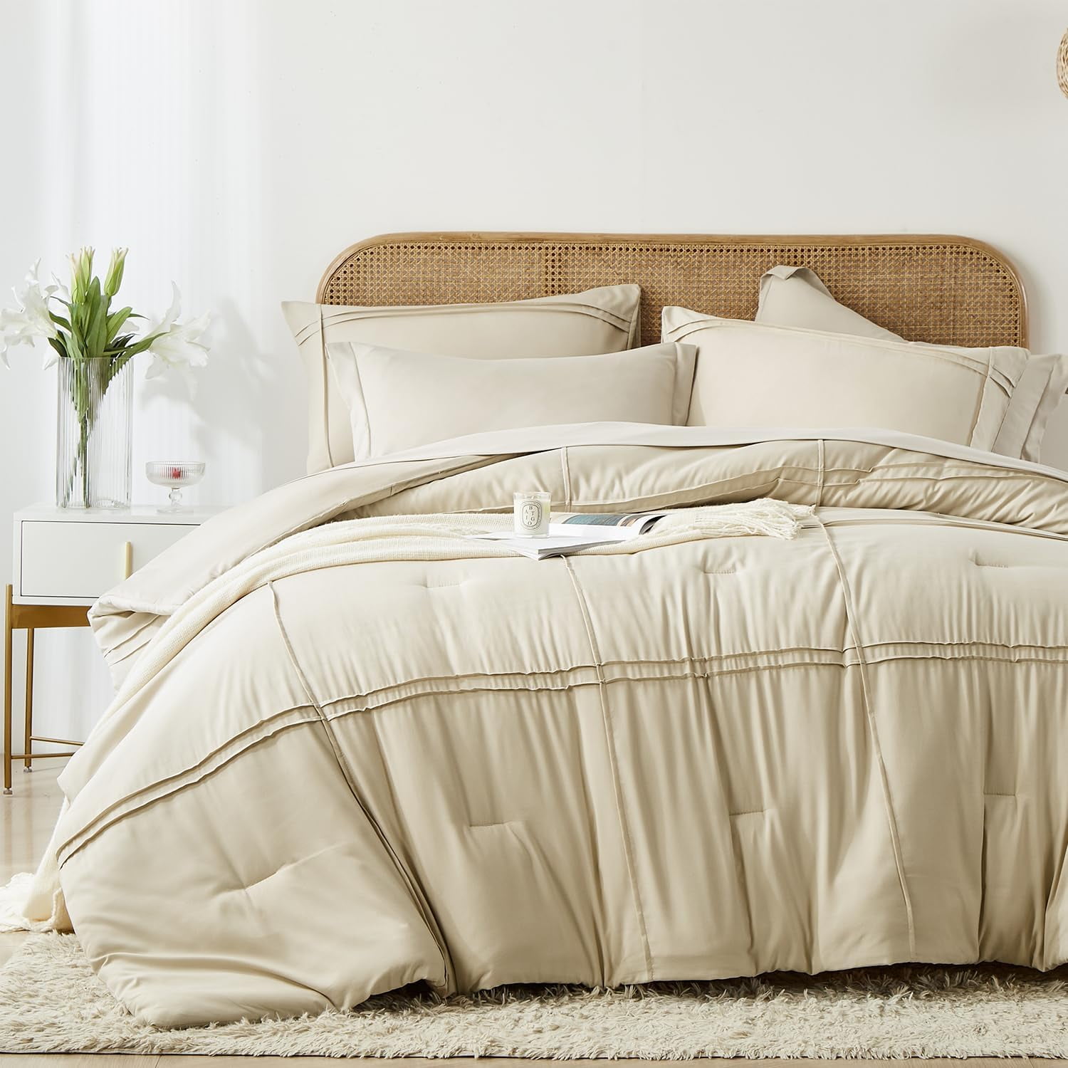 CTUVBIN Queen Comforter Set 7 Piece Bed in a Bag Grid Pinch Pleat Beige ...