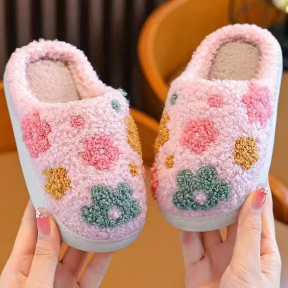CUZIBR Kids House Slippers Girls Cute Flower Fuzzy House Slippers Close Toe Warm Winter Lovely Indoor Shoes,Pink,7-8 Years