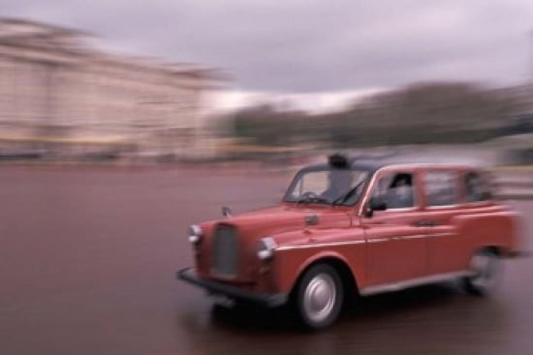 Cab racing past Buckingham Palace London England Canvas Art - Alan Klehr DanitaDelimont (36 x 24)