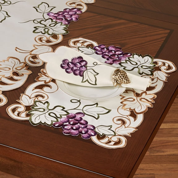 Cabernet Placemats Light Cream Set of Four 4 Placemats Set of 4