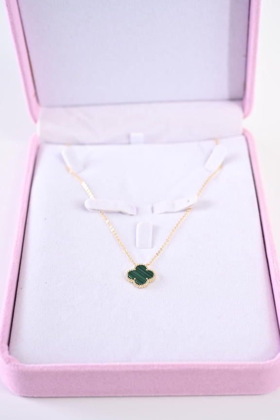 Cadena verde trbol tamao flor 10*10