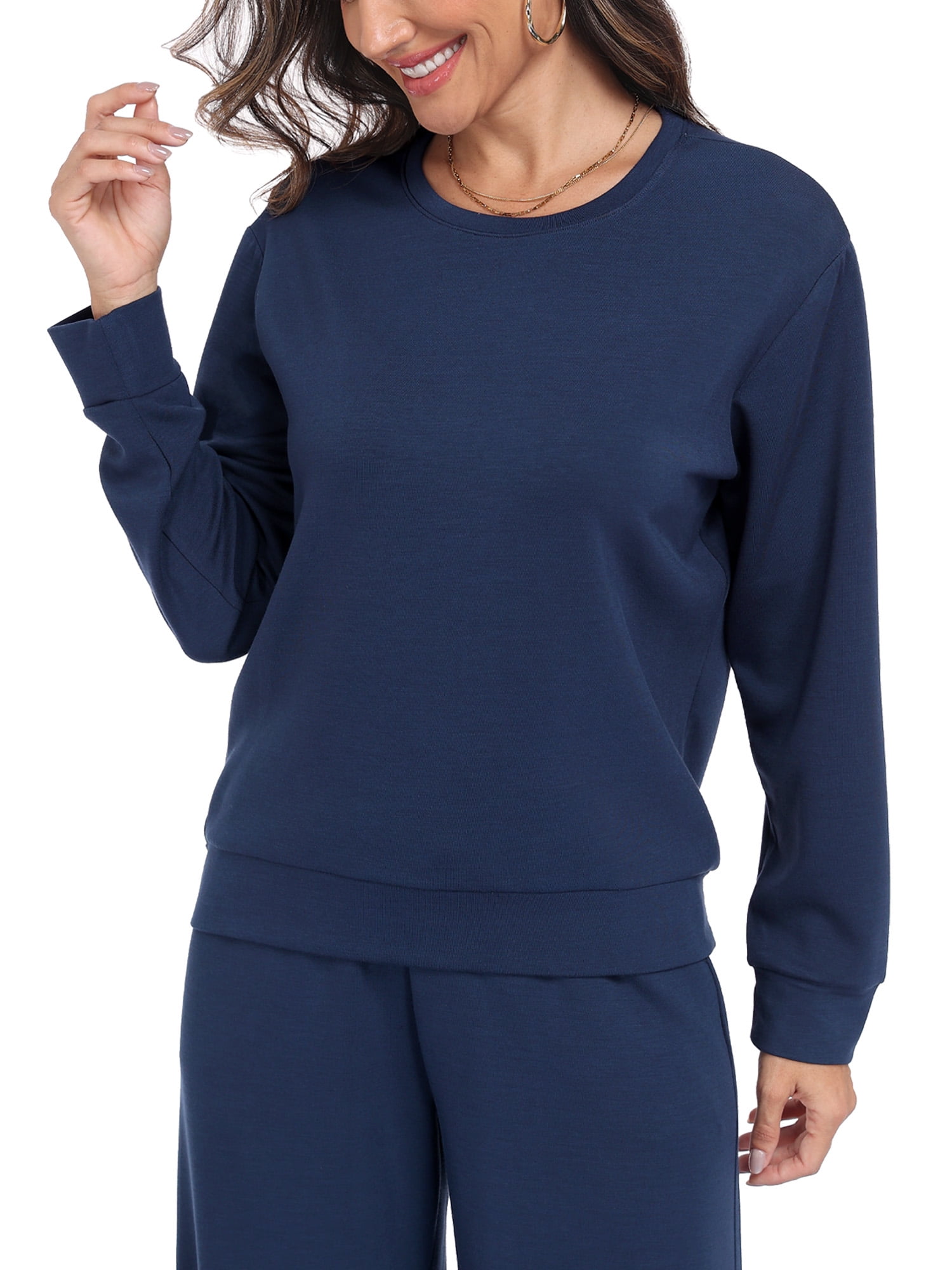 CRZ YOGA Dames SoftAura Crewneck Sweatshirt Lange Mouw Workout Casual Pullover Basic Herfst Tops Hot Fudge Bruin S