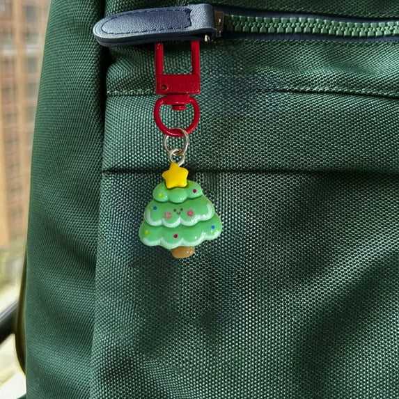 Cadorn 1 PCS Christmas Tree Keychain, Metal Xmas Ornament Hanging Pendant for Holiday Decorations, Festive Party Supplies