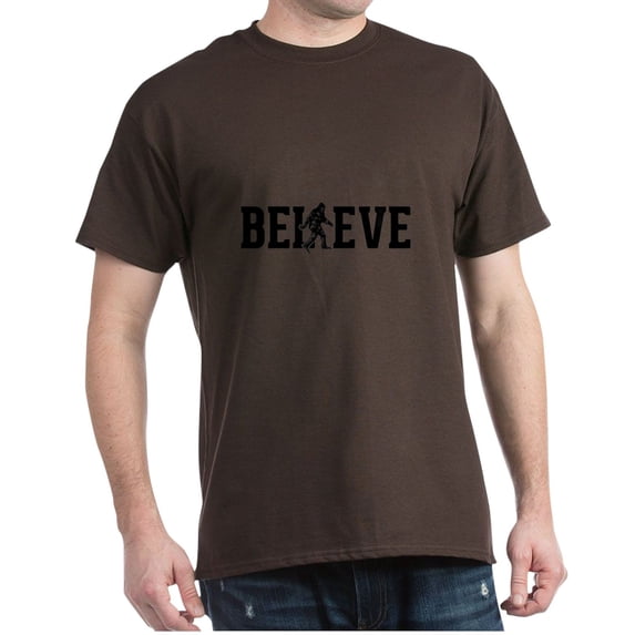 CafePress - Believe Sasquatch Bigfoo T Shirt - Men's Classic Graphic Cotton T-Shirt