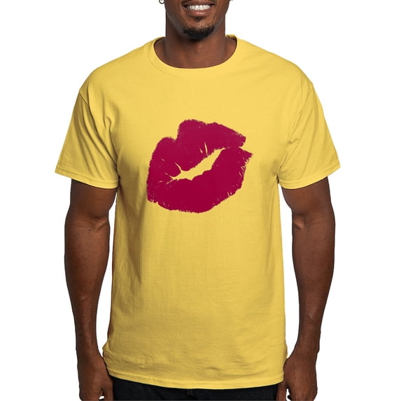 CafePress - Big Red Smooch T Shirt - Men's Classic Graphic T-Shirt