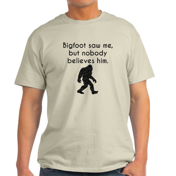 CafePress - Bigfoot Saw Me (Distressed) T Shirt - Men's Classic Graphic T-Shirt