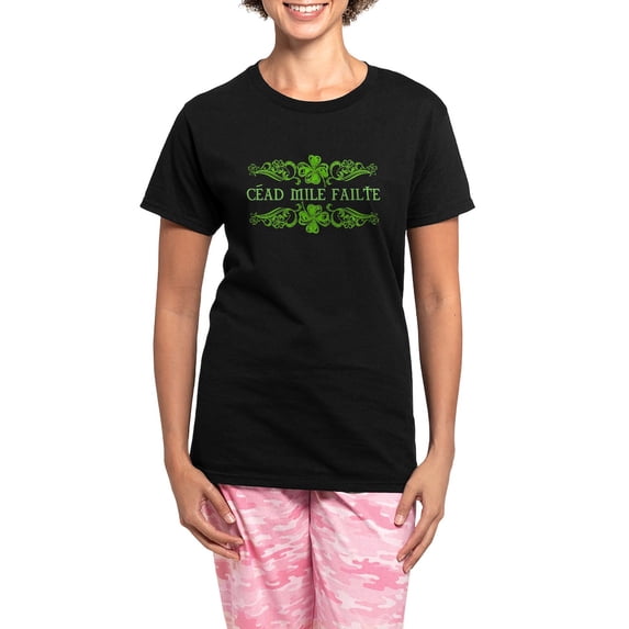 CafePress - Céad Mile Fáilte Women's Dark Pajamas - Women's Short Sleeve Print T-Shirt and Pants Dark Cotton Pajama Set