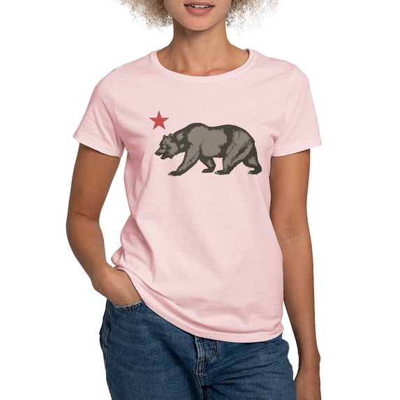 CafePress - California Bear With Star Women's Light T Shirt - Women's Classic T-Shirt