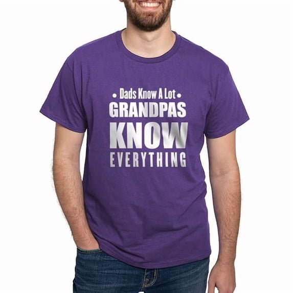 CafePress - Dads Know A Lot Grandpas Know Everything Men's Value T Shirt - Men's Classic Cotton T-Shirts