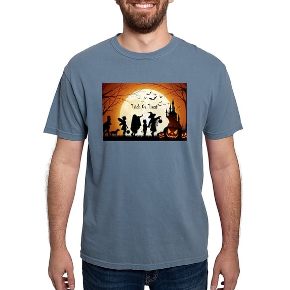 CafePress - Halloween Trick Or Treat Kids T Shirt - Mens Comfort Colors Shirt