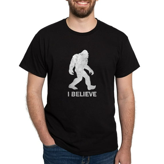 CafePress - I Believe In Bigfoot T Shirt - Men's Classic Graphic Cotton T-Shirt