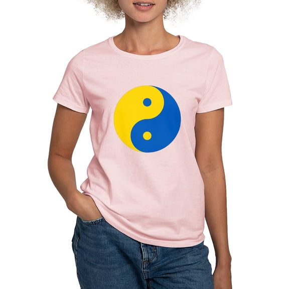 CafePress - I Stand With Ukraine Support Volodymyr Zelenskyy T - Women's Classic T-Shirt