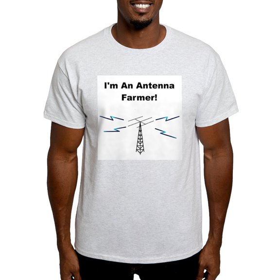 CafePress - I'm An Antenna Farmer Light T Shirt - Men's Classic Graphic T-Shirt