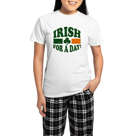 CafePress - Irish For A Daydistressed Women's Light Pajamas - Women's Short Sleeve Print T-Shirt and Pants Light Cotton Pajama Set