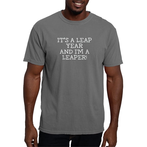 CafePress - It's A Leap Year And I'm A Leaper T Shirt - Mens Comfort Colors Shirt