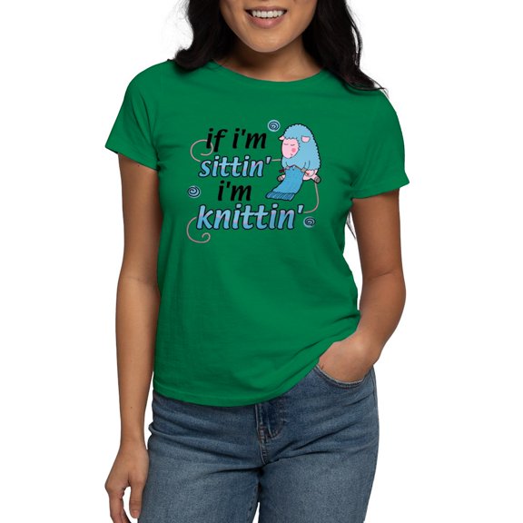 CafePress - Knitting Sitting Sheep Women's Dark T Shirt - Women's Traditional Fit Dark T-Shirt