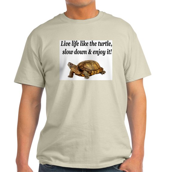 CafePress - LOVE A TURTLE Light T Shirt - Men's Classic Graphic T-Shirt