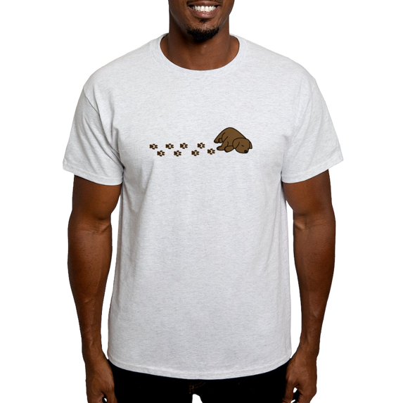 CafePress - Muddy Chocolate Lab Light T Shirt - Men's Classic Graphic T-Shirt