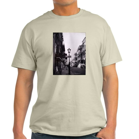 CafePress - New Orleans Light T Shirt - Men's Classic Graphic T-Shirt
