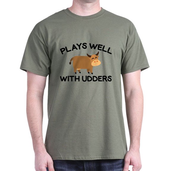 CafePress - Plays Well With Udders Dark T Shirt - Men's Classic Graphic Cotton T-Shirt