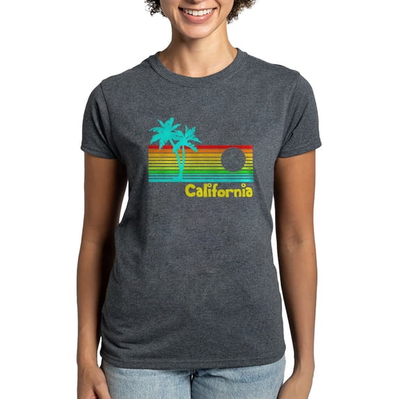 CafePress - Retro Vintage California T Shirt - Women's Traditional Fit Dark T-Shirt
