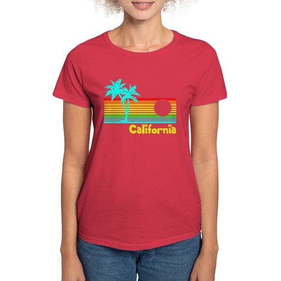 CafePress - Retro Vintage California T Shirt - Women's Traditional Fit Dark T-Shirt