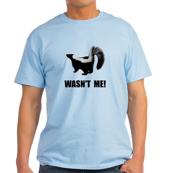 CafePress - Skunk Wasnt Me T Shirt - Men's Classic Graphic T-Shirt