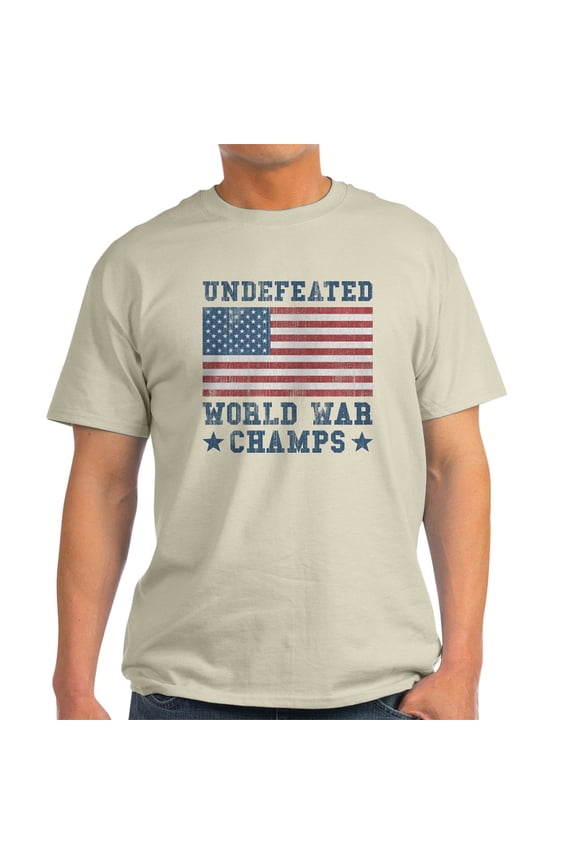 - Undefeated World War Champs Light T Shirt - Men's Classic Graphic T-Shirt