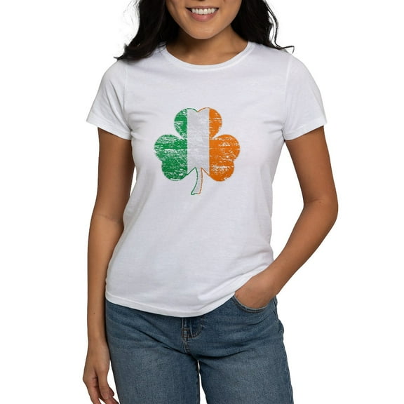 CafePress - Vintage Irish Flag Shamrock T Shirt - Women's Classic T-Shirt