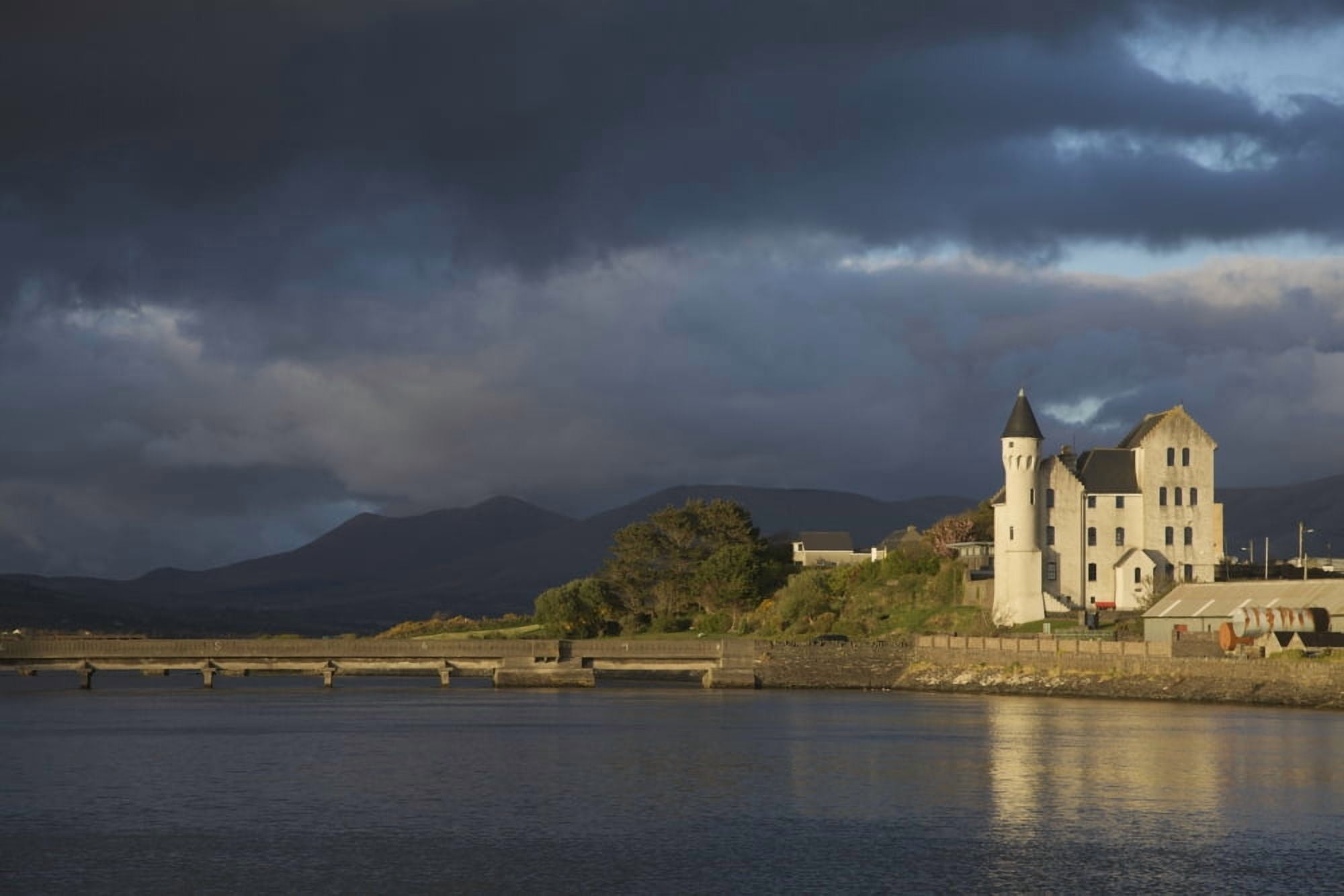 Caherciveen County Kerry Ireland The Old Barracks Canvas Art - Patrick Swan Design Pics (19 x 12)