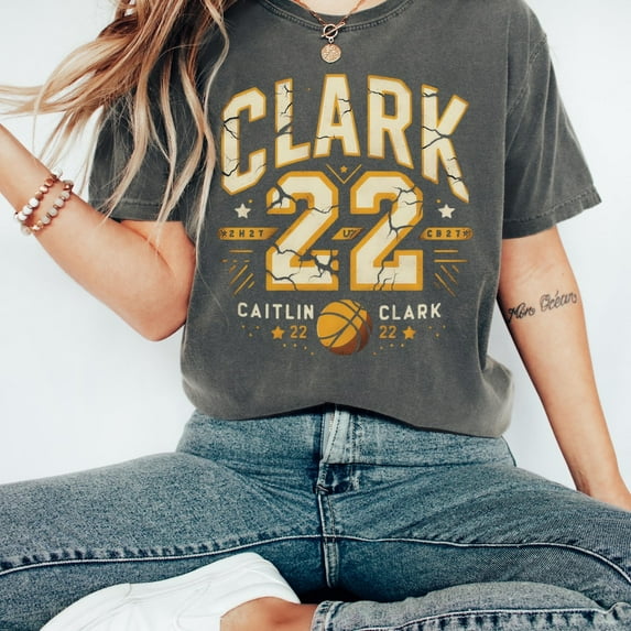 Caitlin Clark 22 Comfort Colors T-shirt, Women Basketball Unisex Adult Shirt