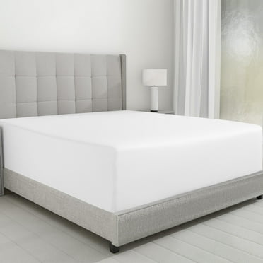California Design Den Queen Fitted Sheet Only - Luxury 600 Thread Count 100% Cotton Sateen, Deep Pocket Bottom Fitted Sheet - Bright White