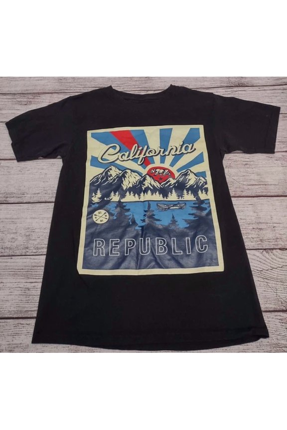 California Republic Tshirt Bear Mountains & Lake By Bailey Apparel Size Small