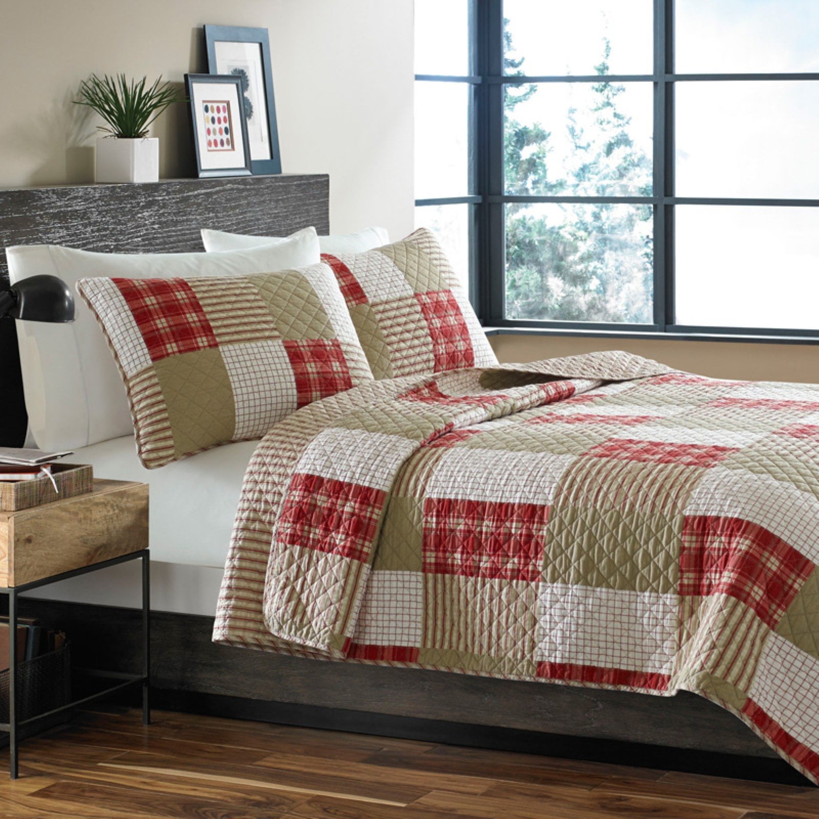 Full Red Cotton Reversible Patchwork Quilt Set