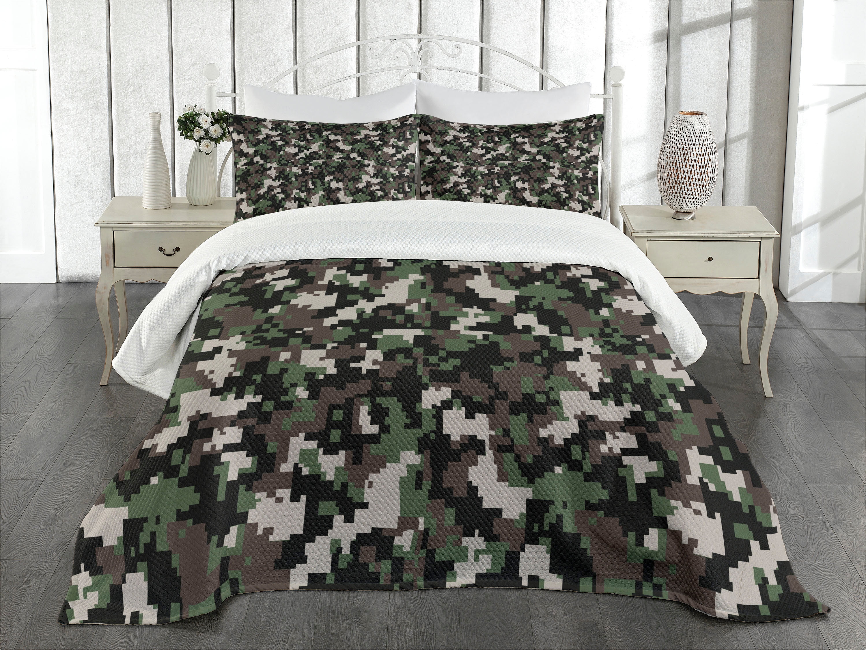 Camo Bedspread Set King Size, Pixelated Pattern Digital Effect Modern Conceptual Camouflage