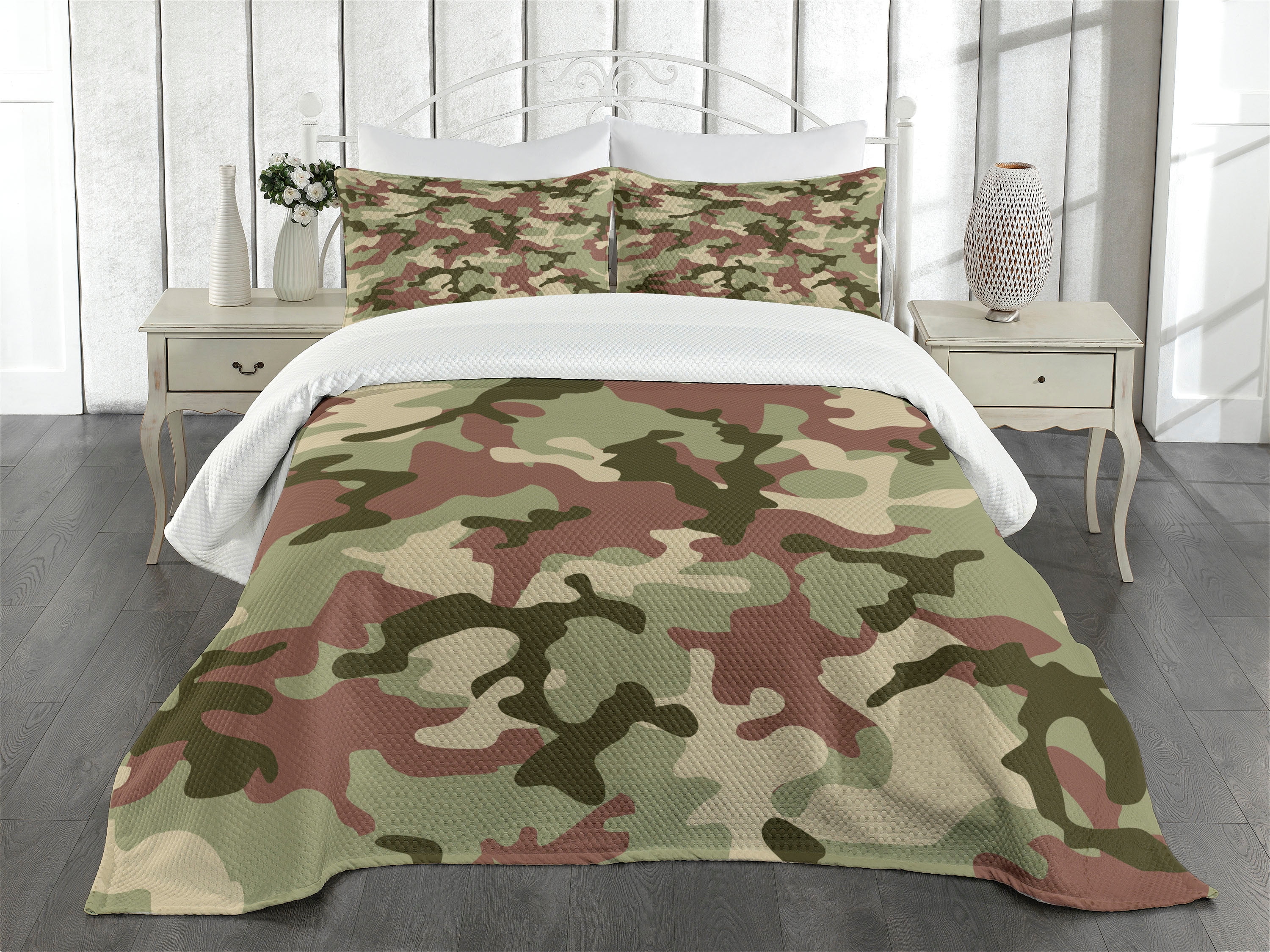 Camo Bedspread Set Queen Size, Illustrated Green Camouflage in Forest