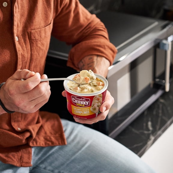 Campbells Chunky Creamy Chicken & Dumplings Soup Microwavable Bowl 15.25 oz - Pack of 1