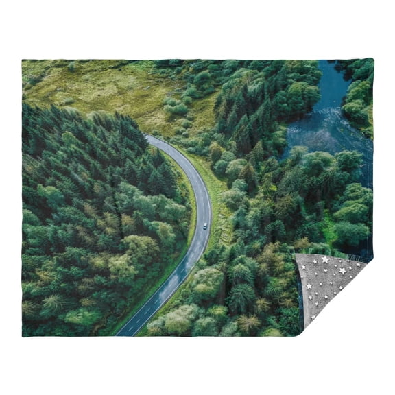 Camping Quilt Ultralight 70*55in Flannel Fabric Ultra-soft, Warm and Lightweight Camping Blanket Packable Fluorescent Blanket Minimalist Holiday Gifts Highway