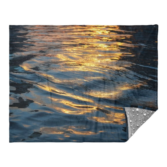 Camping Quilt Ultralight 70*55in Flannel Fabric Ultra-soft, Warm and Lightweight Camping Blanket Packable Fluorescent Blanket Minimalist Holiday Gifts Scenic View