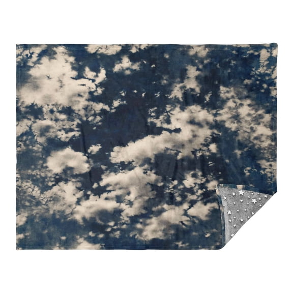 Camping Quilt Ultralight 70*55in Flannel Fabric Ultra-soft, Warm and Lightweight Camping Blanket Packable Fluorescent Blanket Minimalist Holiday Gifts Tie Dye Sky