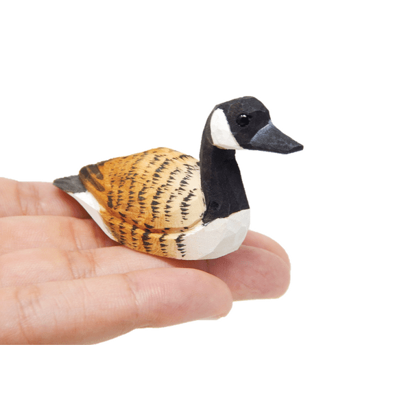 Canadian Goose Figurine Decoration Handmade Wooden Statue Duck Art Decoy Carved Bird Geese Branta Small Animal Collectible