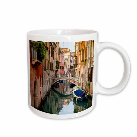 3drose, Canal and Houses, Bridge and Boats. Venice, Veneto, Italy, 11oz Mug