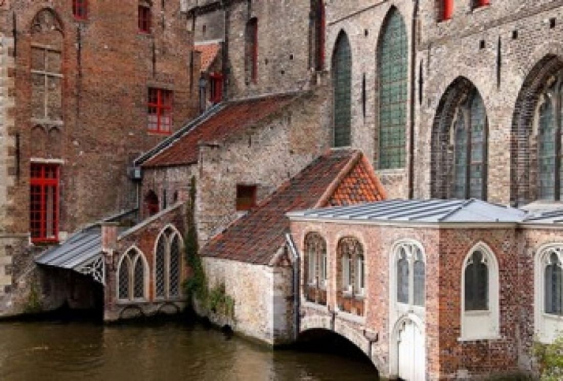 Canals Bruges Belgium Canvas Art - Kymri Wilt DanitaDelimont (36 x 24)