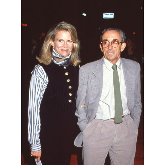 Candice Bergen In Striped Shirt And Vest With Louise Mall At Interview With A Vampire Photo Print (16 x 20) - Item # CPA4557