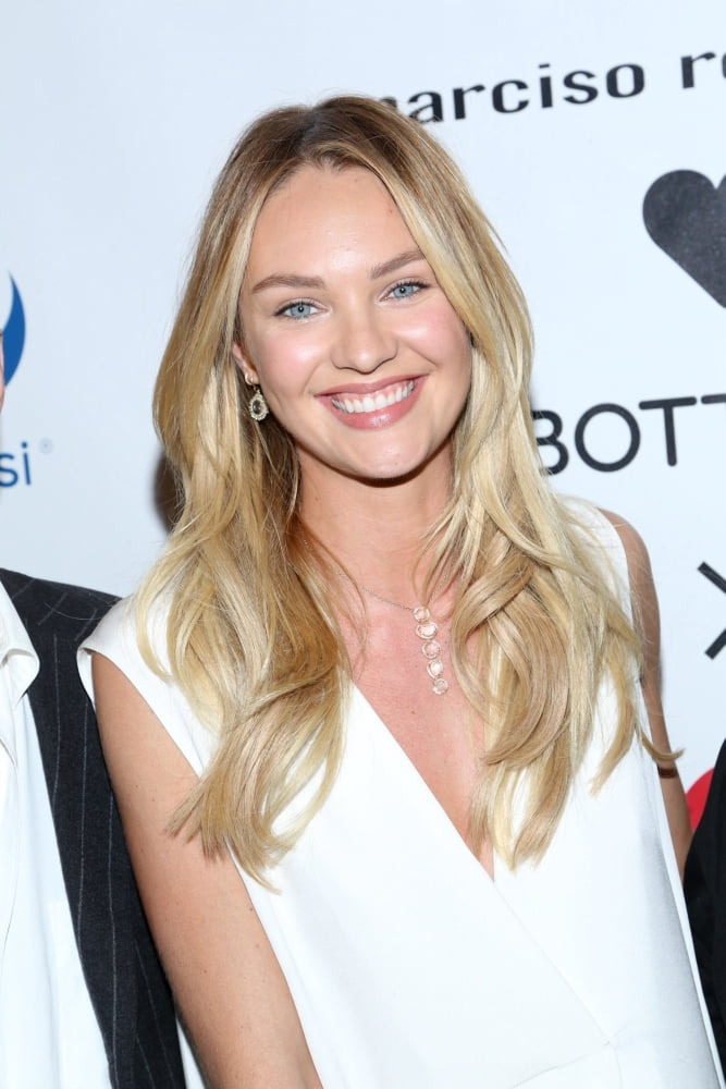 Candice Swanepoel At Arrivals For Narciso Rodriguez & Bottletop Collaboration Launch Canvas Art -  (16 x 20)