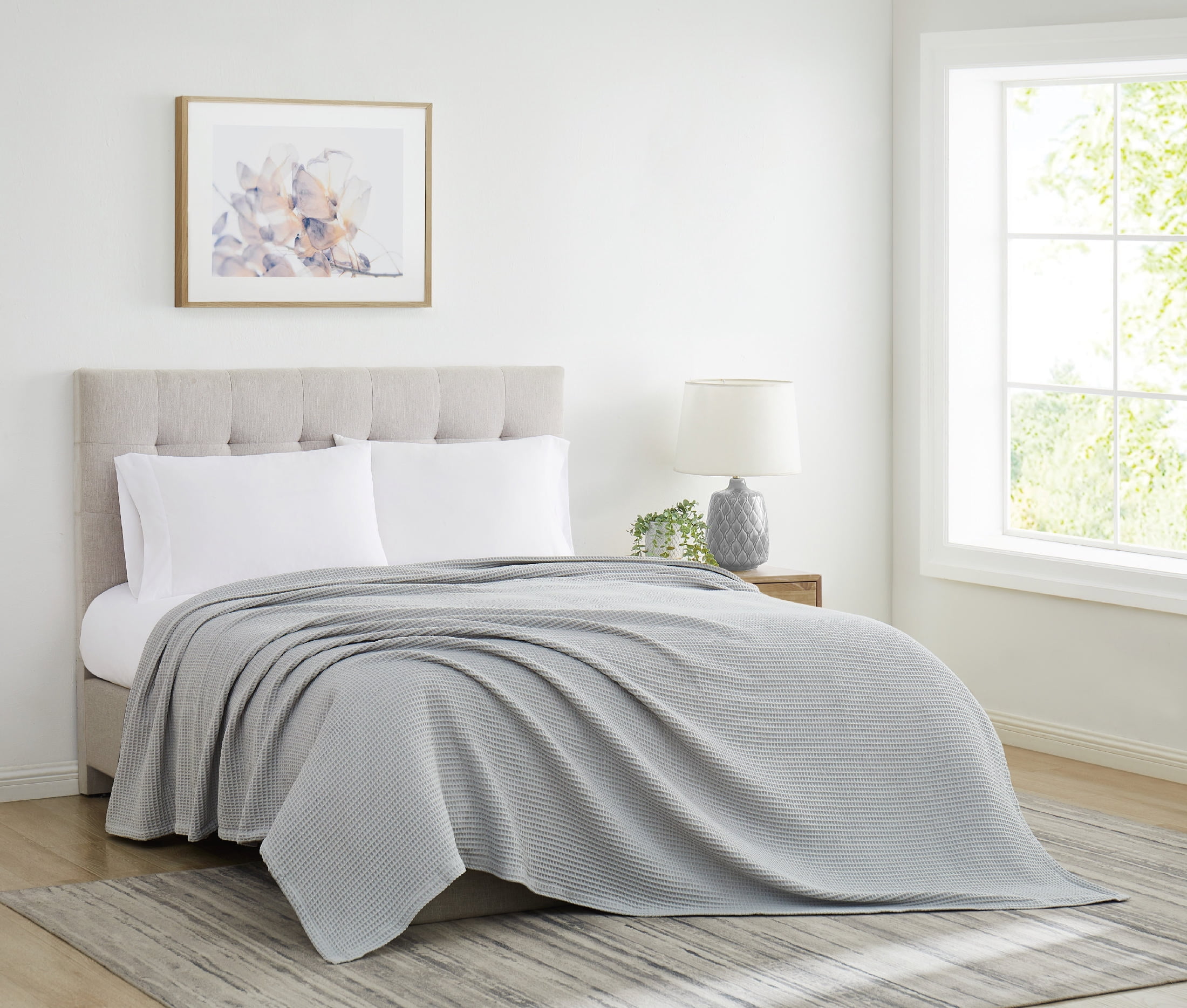 Luxurious King-Sized Grey Cotton Waffle-Knit Blanket