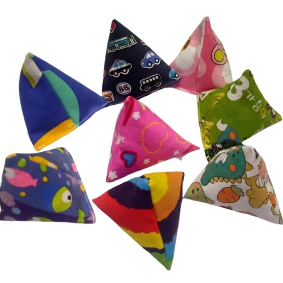 Canvas Footbags for Outdoor Coordination Training, 8 Pack 3.93 Inch Triangle Thickened Hacky Sacks for Toss & Kick Practice, Heavy Duty Leak-Proof Throwing Bags (Random Colors)